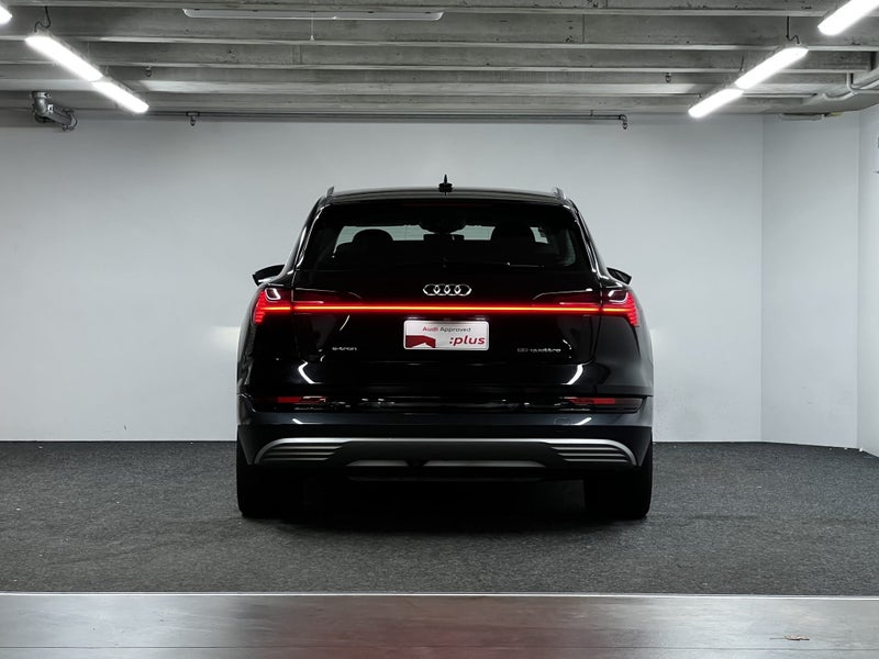 2021 Audi e-tron ET 55 quattro image 5