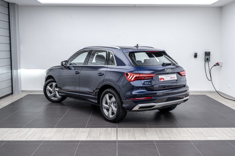 2021 Audi Q3 35 TFSI ADVANCED image 3