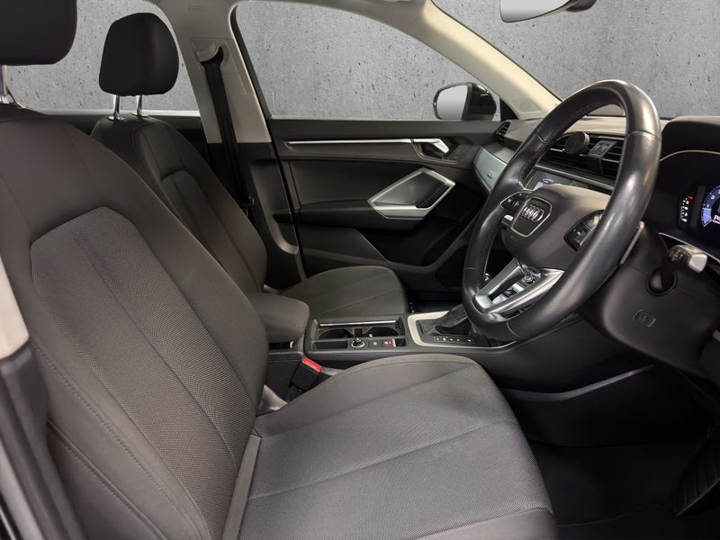 2021 Audi Q3 45 TFSI QUATTRO ADVANCED image 2