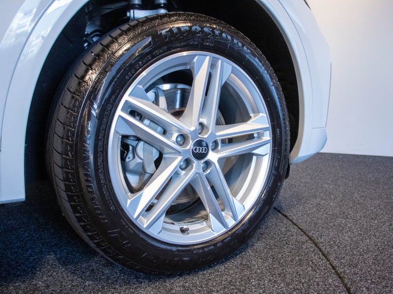 2021 Audi Q5 S-line 40 TDI 150kW quattro image 5