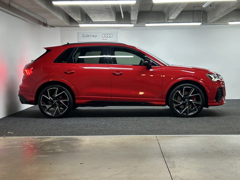 2021 Audi RS Q3 (294 kW) image 3