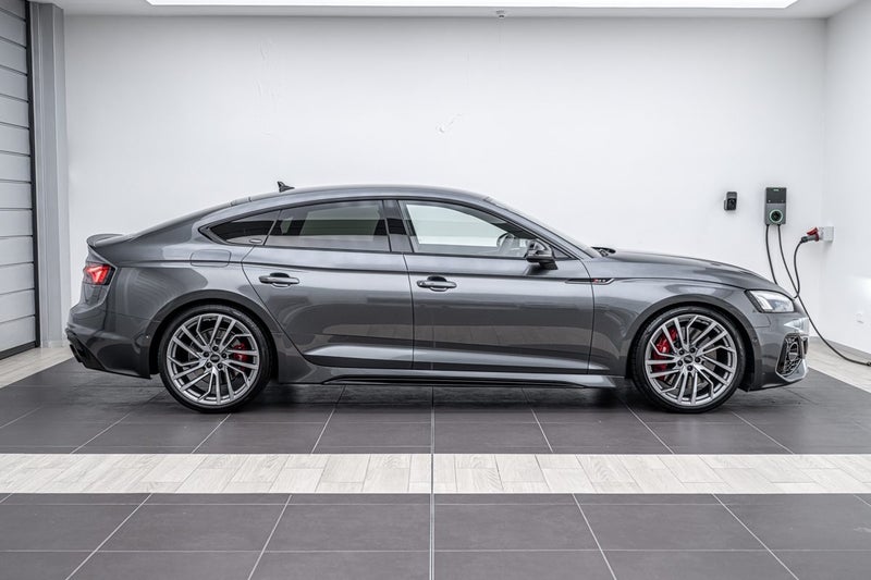 2021 Audi RS5 SPORTBACK image 2