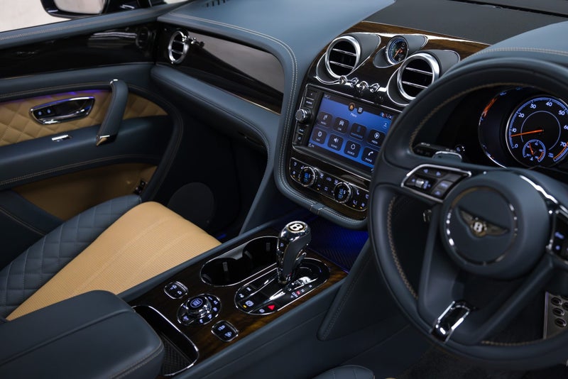 2021 Bentley Bentayga V8 image 4