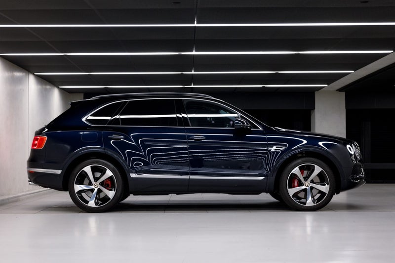 2021 Bentley Bentayga V8 image 5