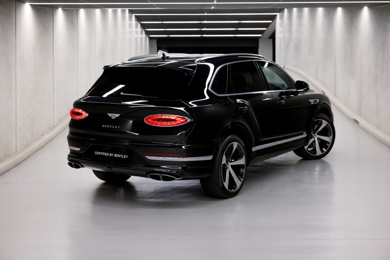 2021 Bentley Bentayga V8 image 3