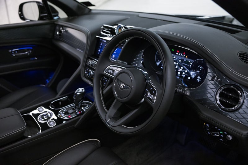 2021 Bentley Bentayga V8 image 4