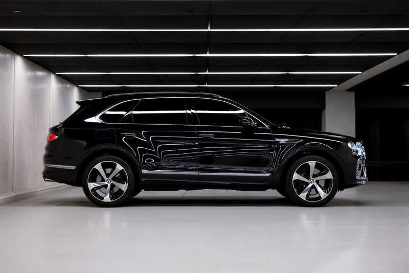 2021 Bentley Bentayga V8 image 5