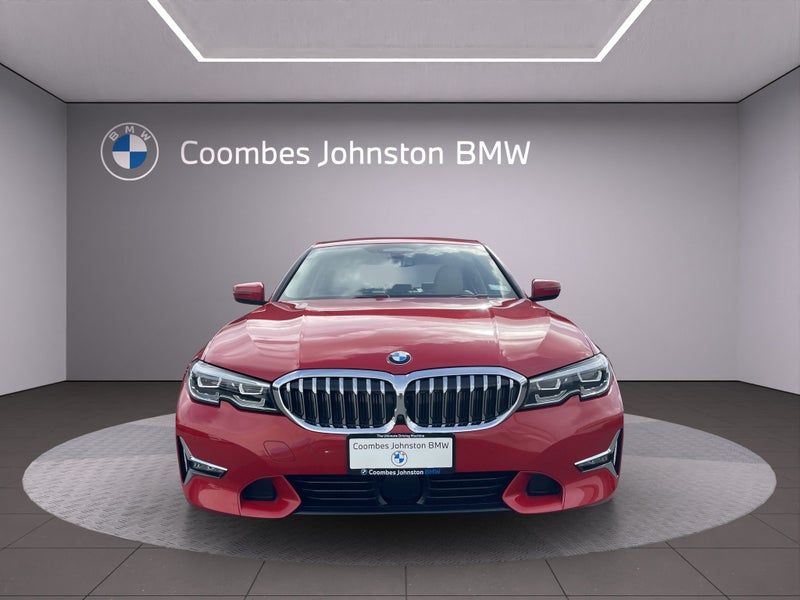2021 BMW 330e Luxury Line PHEV image 3