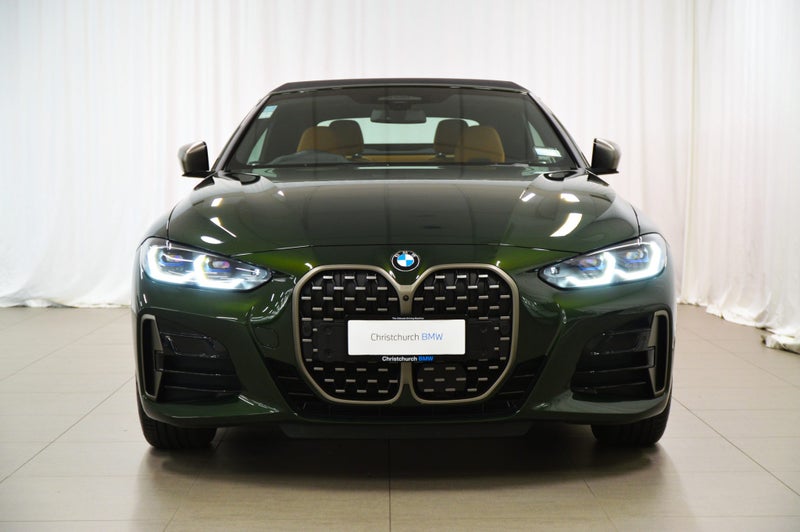 2021 BMW M440i xDrive Convertible M Performance image 4