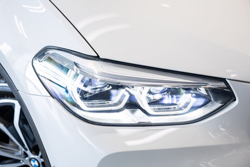 2021 BMW X3 xDrive30e xLine image 2