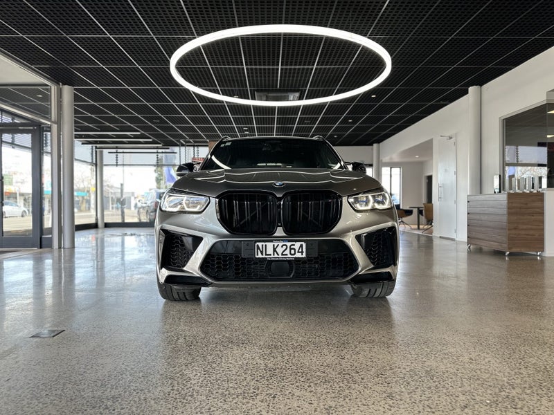2021 BMW X5 M Competition +Luxury image 2