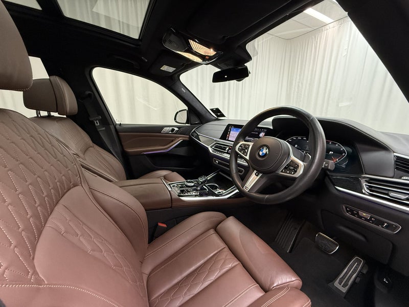 2021 BMW X7 M50d M Performance image 4
