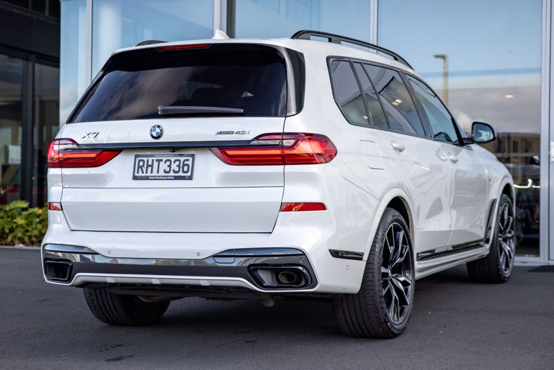 2021 BMW X7 X40i image 2