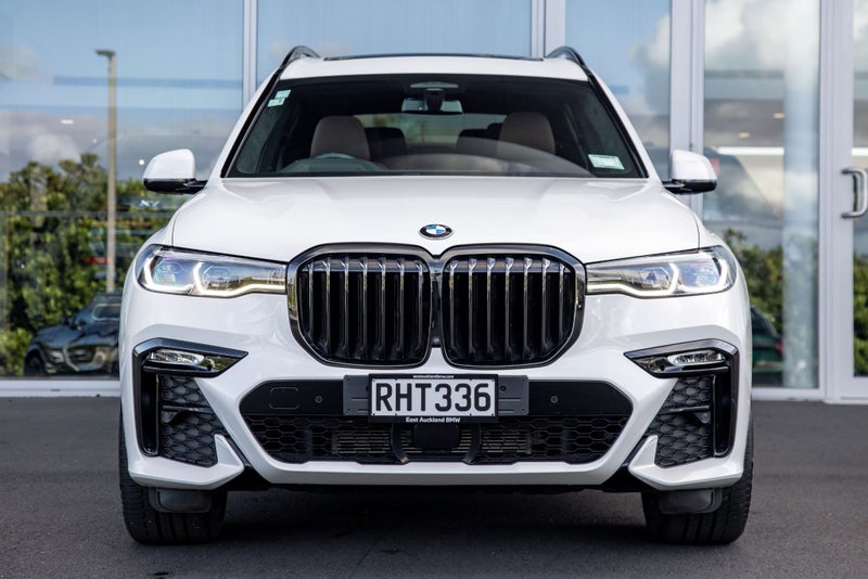 2021 BMW X7 X40i image 3