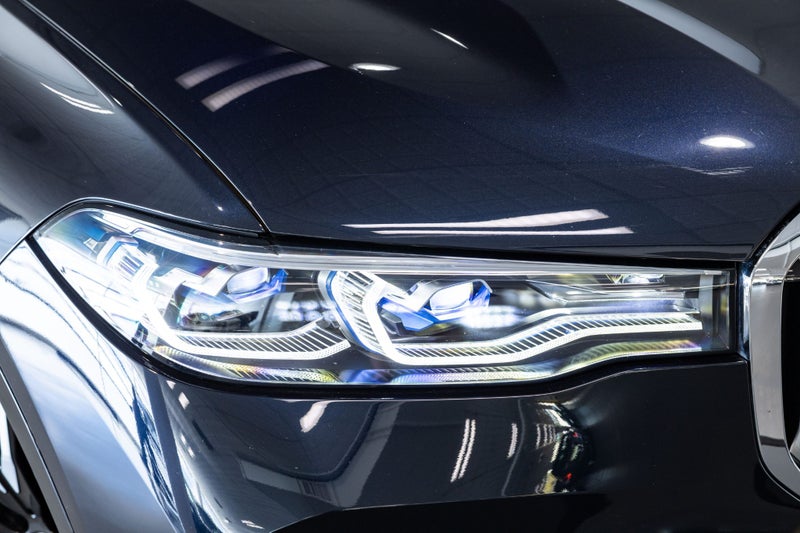 2021 BMW X7 xDrive40i M Sport image 2