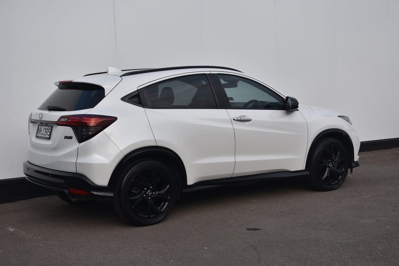 2021 Honda HR-V RS BLACK EDITION image 4