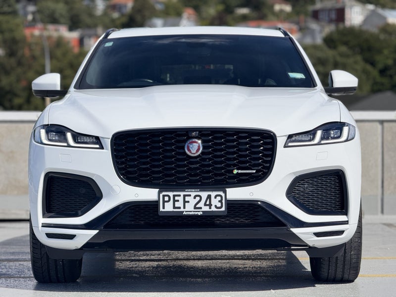 2021 Jaguar F-PACE P250 R-Dynamic SE image 3