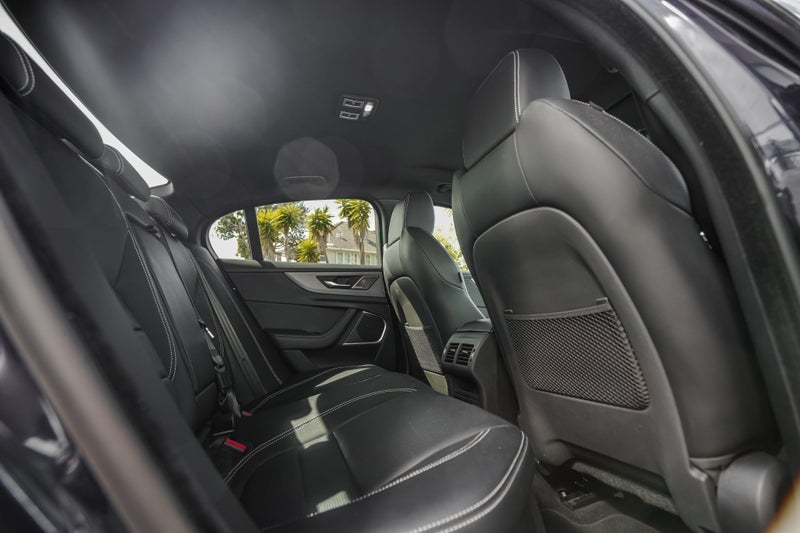 2021 Jaguar XE P250 R-Dynamic SE image 5