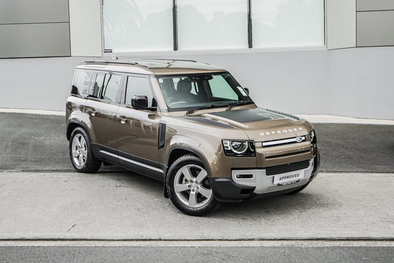 2021 Land Rover Defender 110 D240 SE image 1