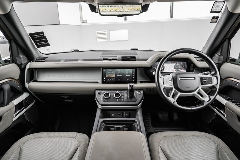 2021 Land Rover Defender 110 D240 SE image 4