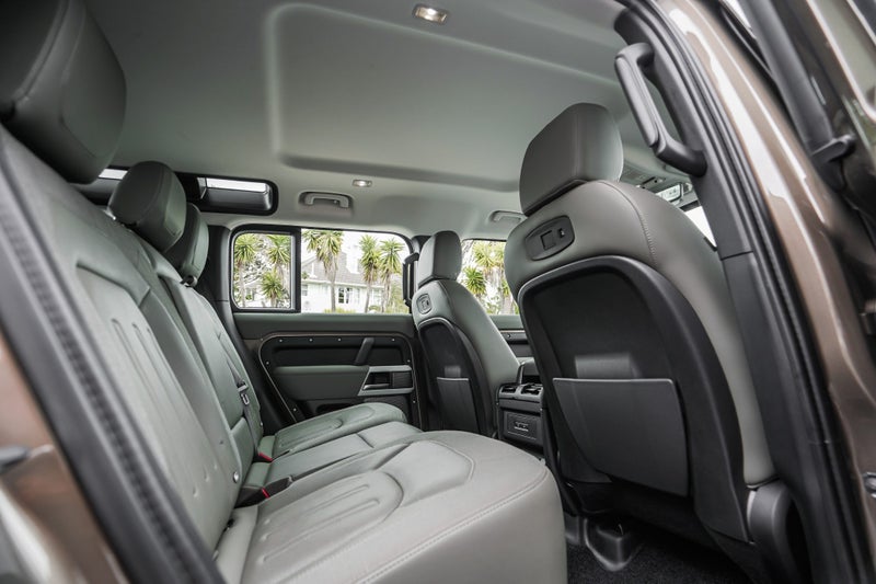 2021 Land Rover Defender 110 D240 SE image 5