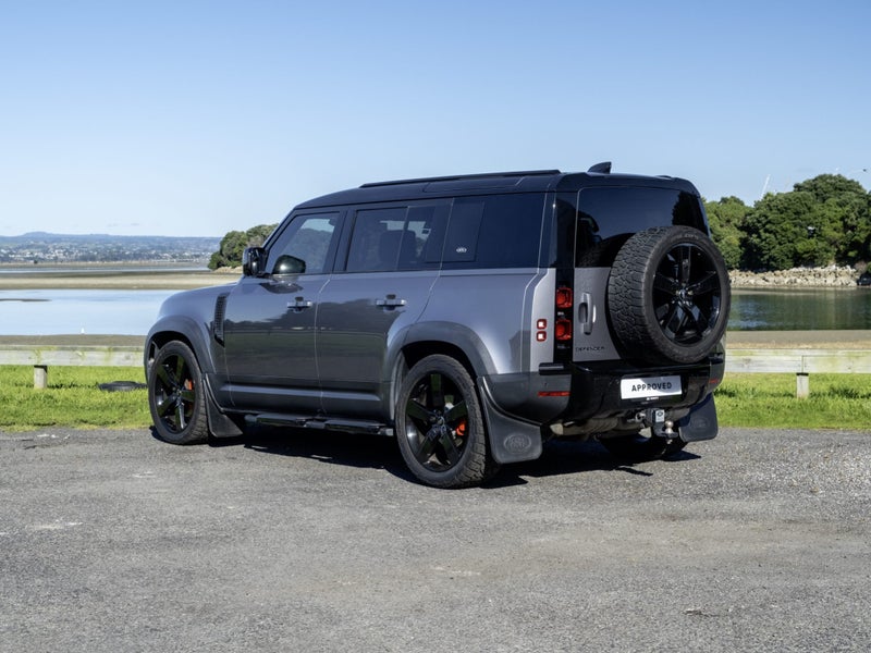2021 Land Rover Defender 110 D240 SE 2.0DT image 2