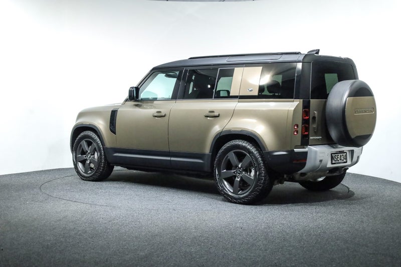 2021 Land Rover Defender 110 D300 SE, 221KW, 4WD image 2