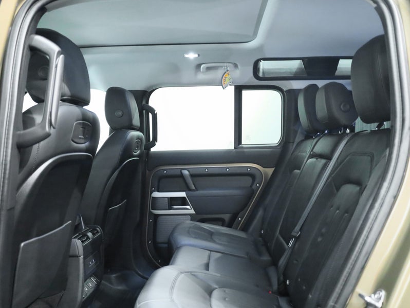 2021 Land Rover Defender 110 D300 SE, 221KW, 4WD image 5