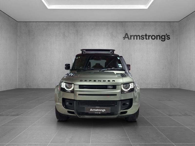 2021 Land Rover Defender 110 D300 SE 3.0TDI image 4