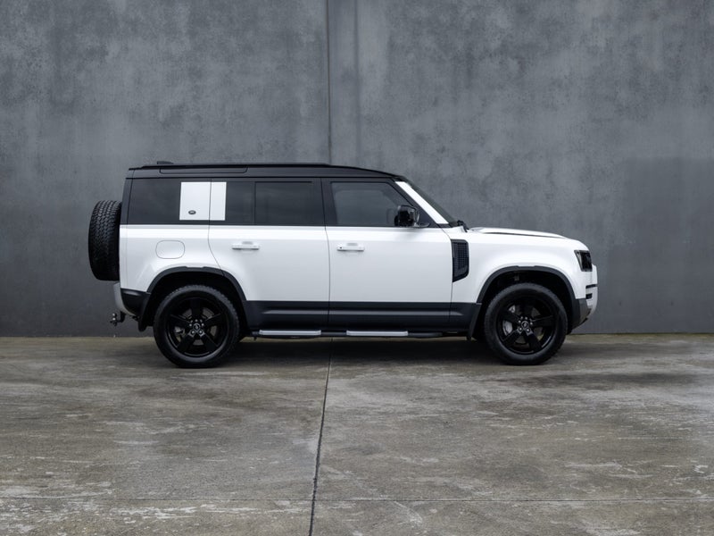 2021 Land Rover Defender 110 P400 SE 3.0PT image 3