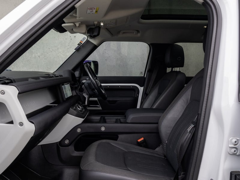 2021 Land Rover Defender 110 P400 SE 3.0PT image 5