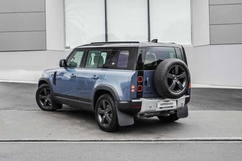 2021 Land Rover Defender 110 P400 SE image 2
