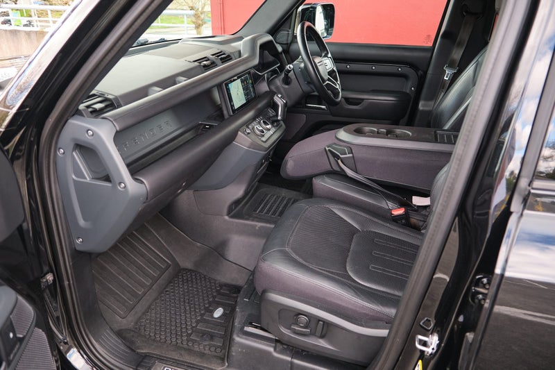 2021 Land Rover Defender 110 P400 X image 5