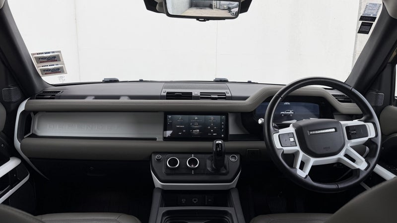2021 Land Rover Defender 90 D240 Se image 4