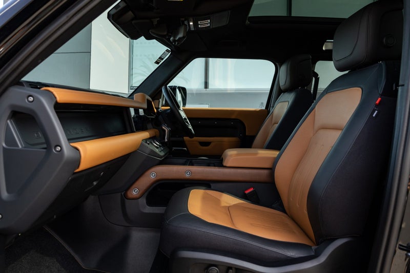 2021 Land Rover Defender 90 P400 X image 3