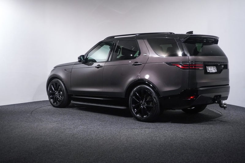 2021 Land Rover Discovery D250 R-DYNAMIC SE, 4W... image 2