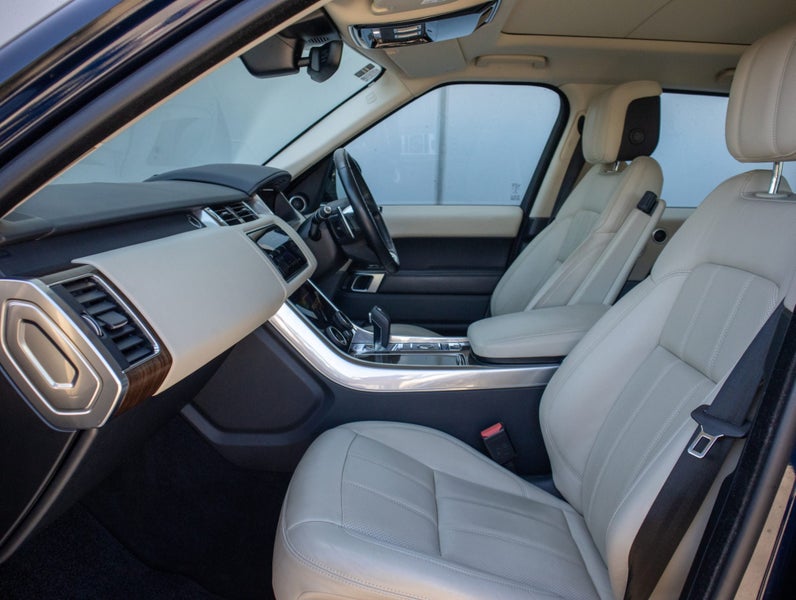 2021 Land Rover Range Rover Sport D300 HSE image 3