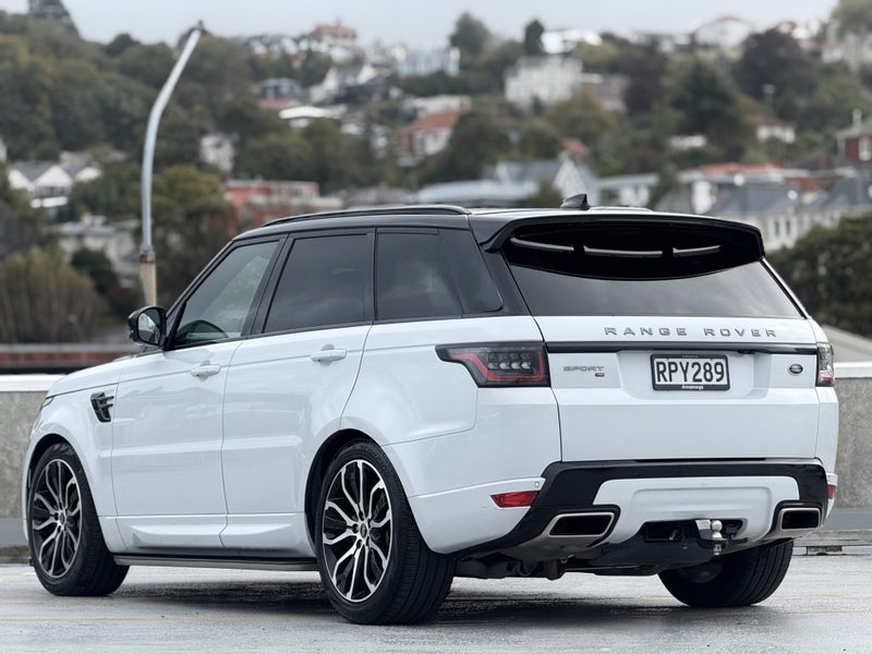 2021 Land Rover Range Rover Sport D300 HSE Dynamic image 2