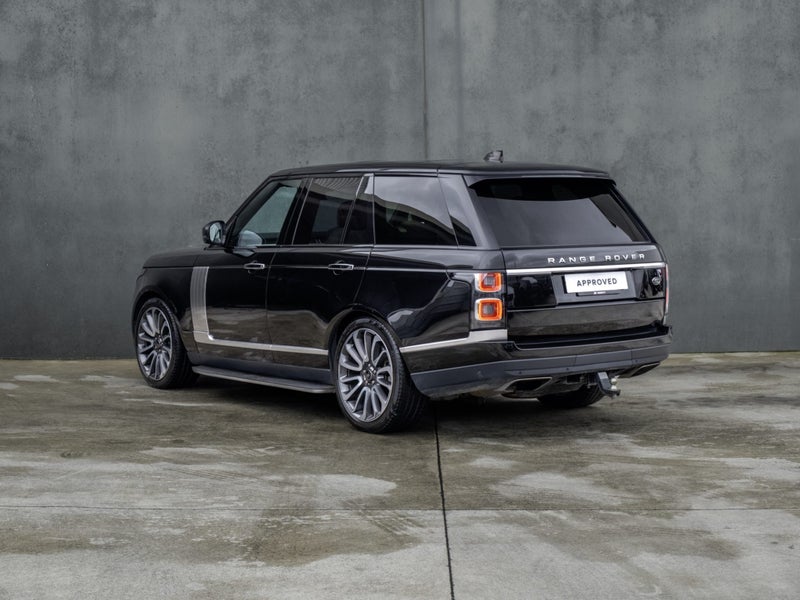 2021 Land Rover Range Rover V8 SC Vogue SE image 2