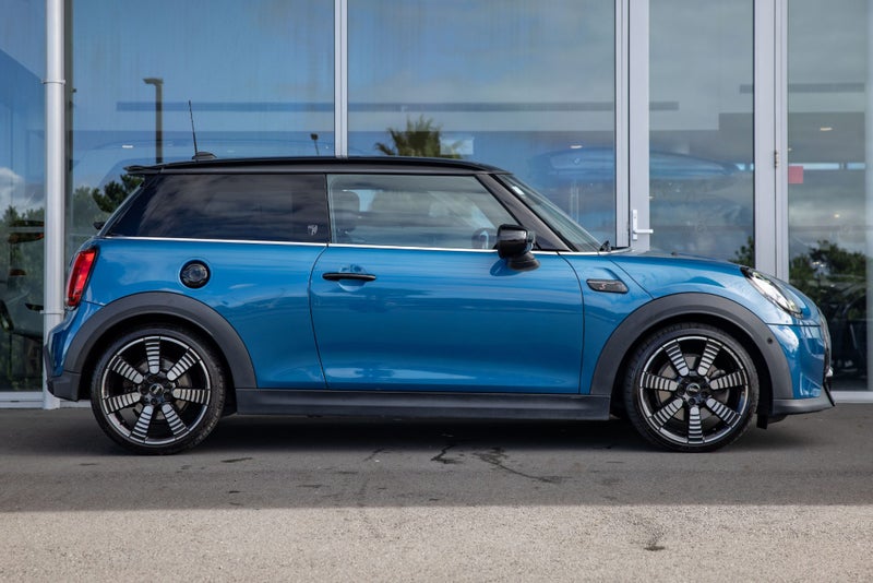 2021 MINI Cooper S 3-Door Yours(Full Spec) image 3