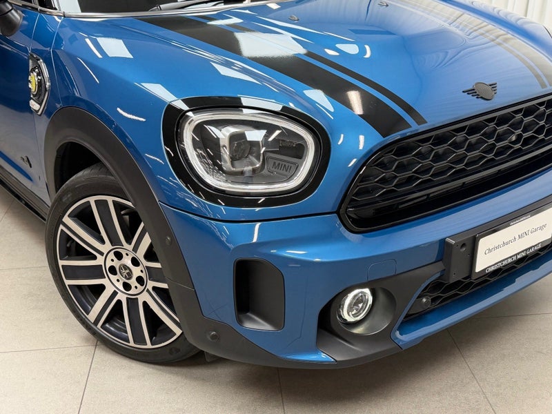 2021 MINI Countryman Countryman Cooper S E ALL4... image 5