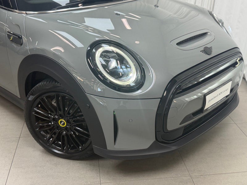 2021 MINI Hatch Cooper SE Hatch image 2