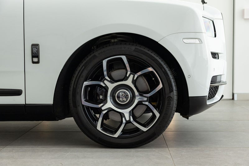 2021 Rolls-Royce Cullinan Black Badge image 5