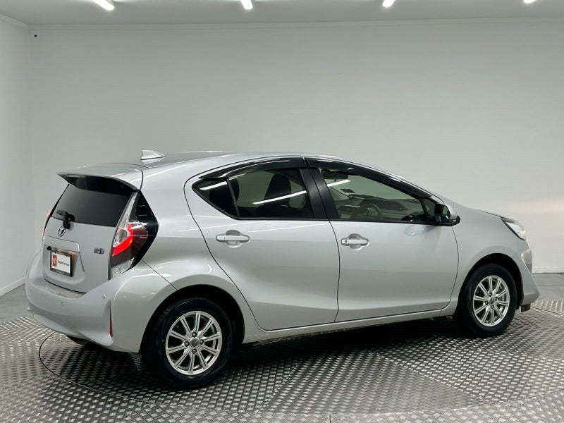 2021 Toyota Aqua 1.5 Hybrid S image 3