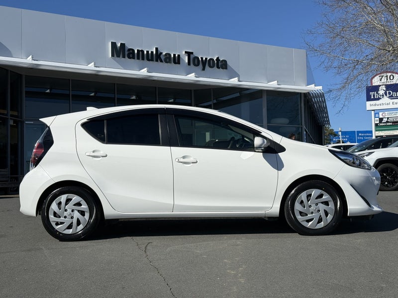 2021 Toyota Aqua 1.5 Hybrid S 5 Dr Hatch CVT 2WD image 3
