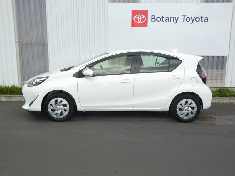 2021 Toyota Aqua 1.5 Hybrid S Business Package... image 5