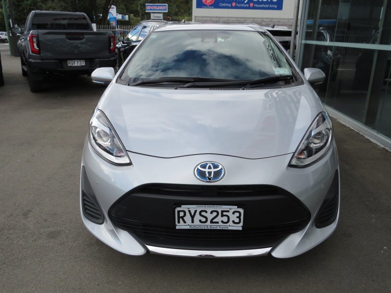 2021 Toyota Aqua 1.5 Hybrid S Business Package... image 3