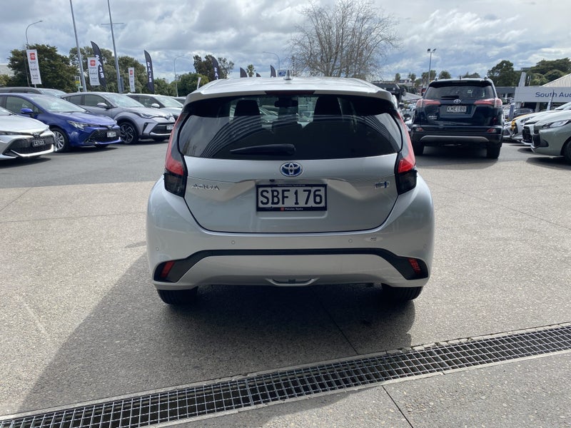 2021 Toyota Aqua 1.5 Hybrid Z 5 Dr Hatch CVT 2W... image 3