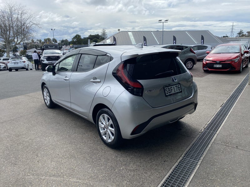 2021 Toyota Aqua 1.5 Hybrid Z 5 Dr Hatch CVT 2W... image 5