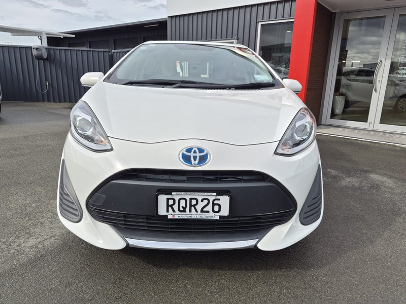 2021 Toyota Aqua 1.5 L Automatic Hybrid Hatch image 2